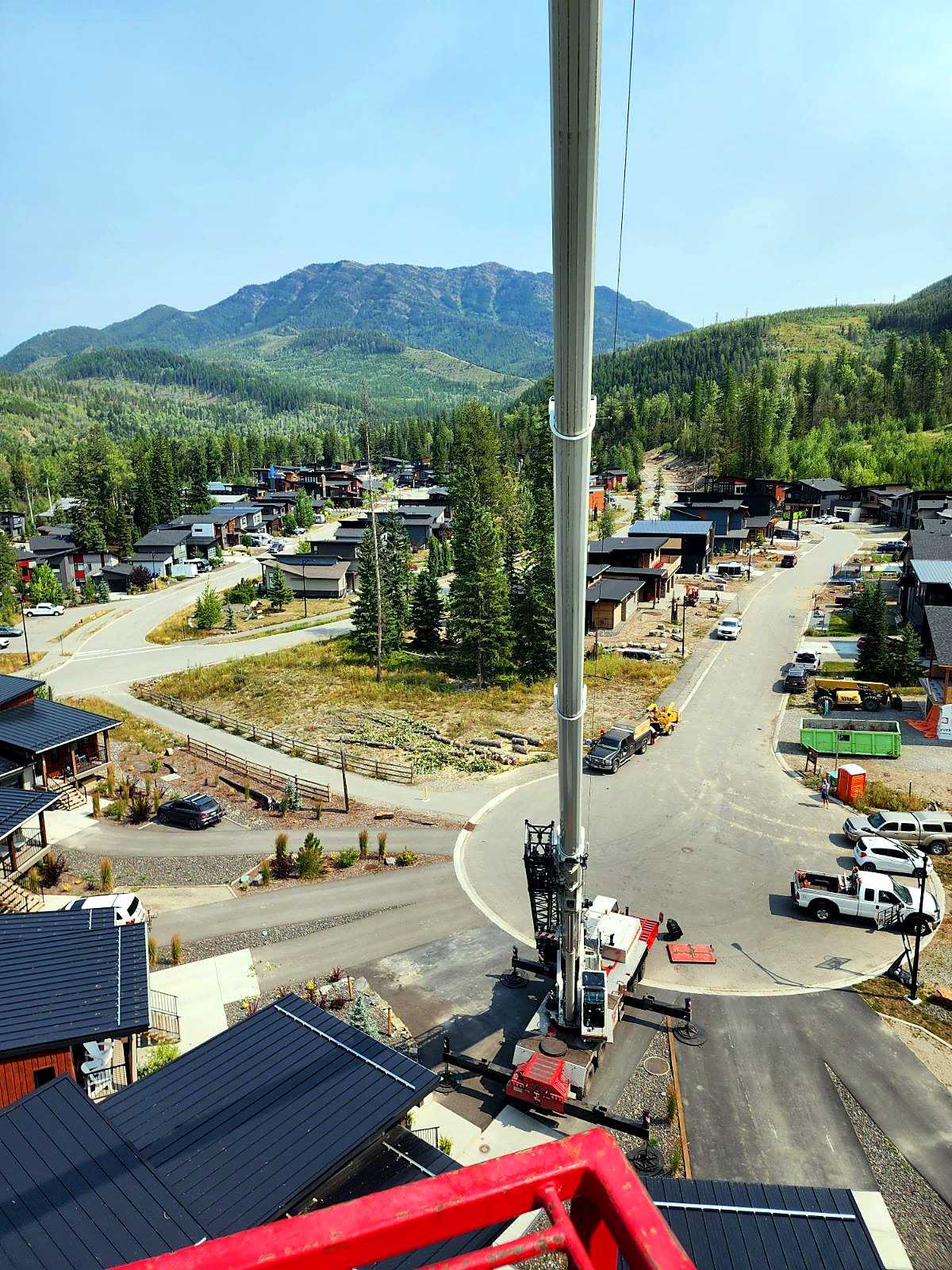 PJB Crane residential lift in the Elk Valley